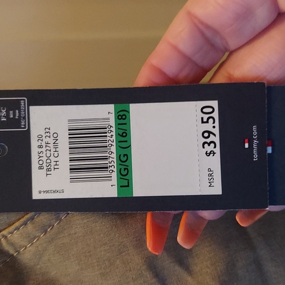 Boy's Tommy Hilfiger shorts - Picture 5 of 8